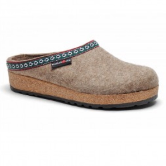 haflinger grizzly clogs
